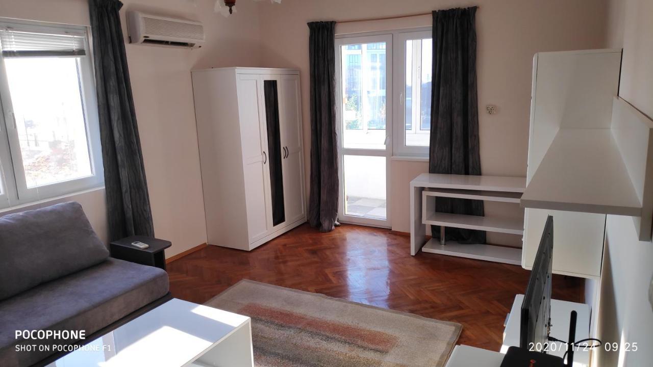 Unique Location Apartment With Parking Burgas ภายนอก รูปภาพ